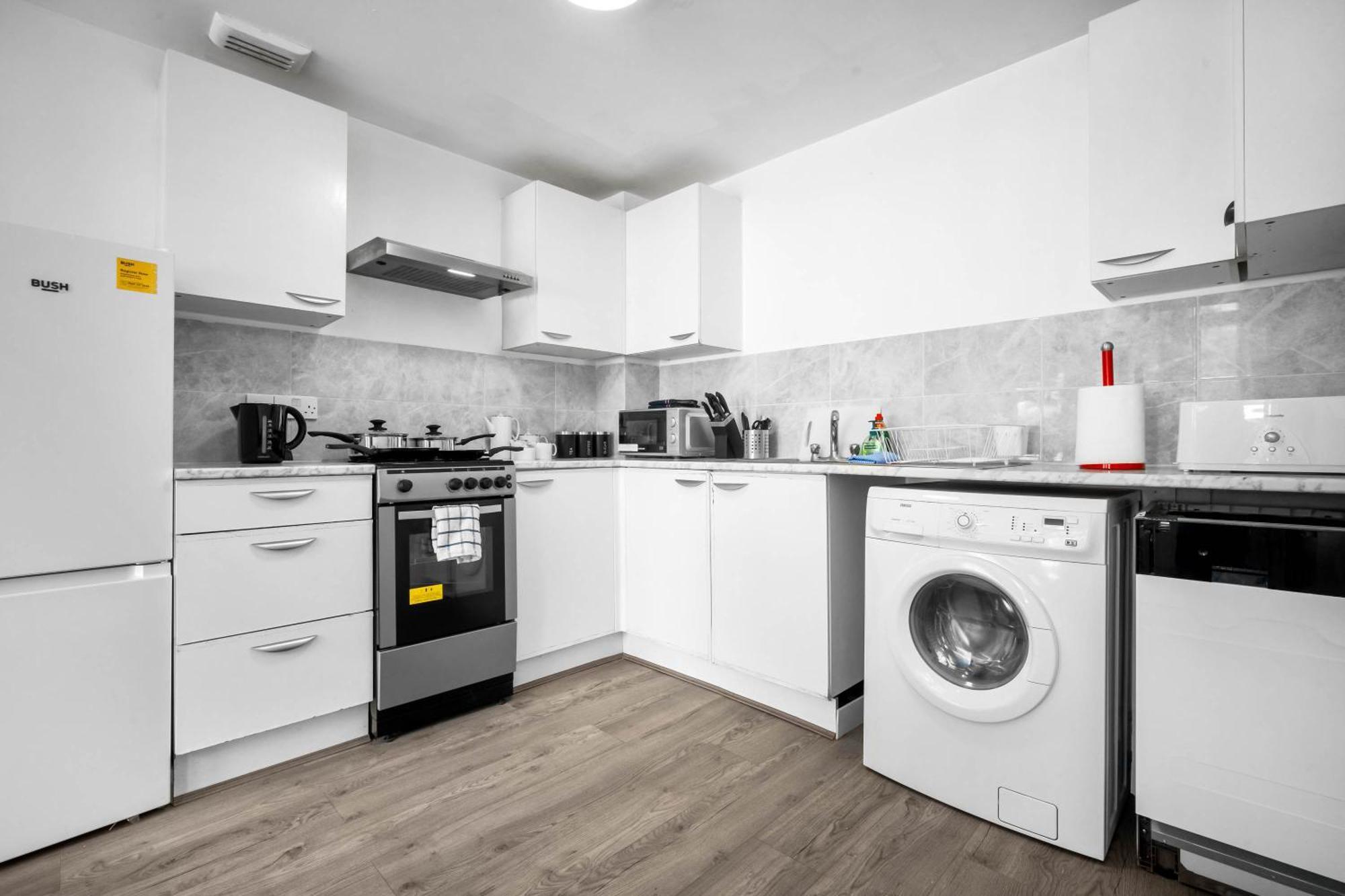 Luxury New House With Free Parking Apartment Birmingham Bagian luar foto