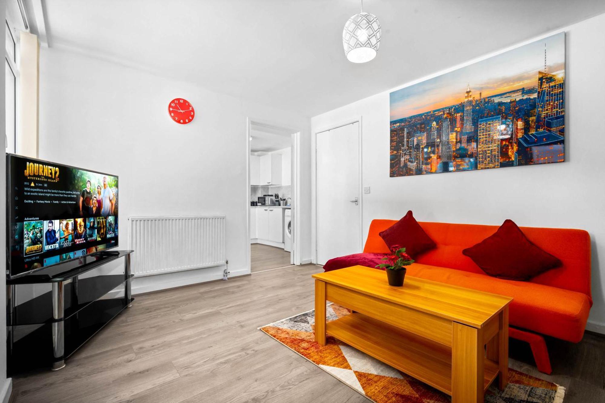 Luxury New House With Free Parking Apartment Birmingham Bagian luar foto