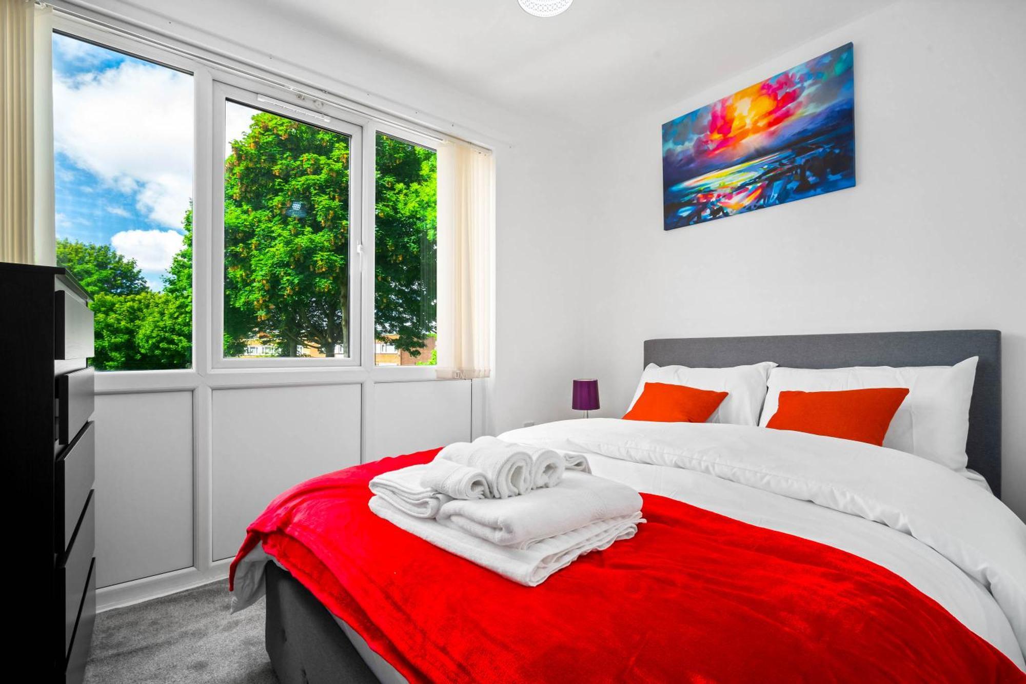 Luxury New House With Free Parking Apartment Birmingham Bagian luar foto