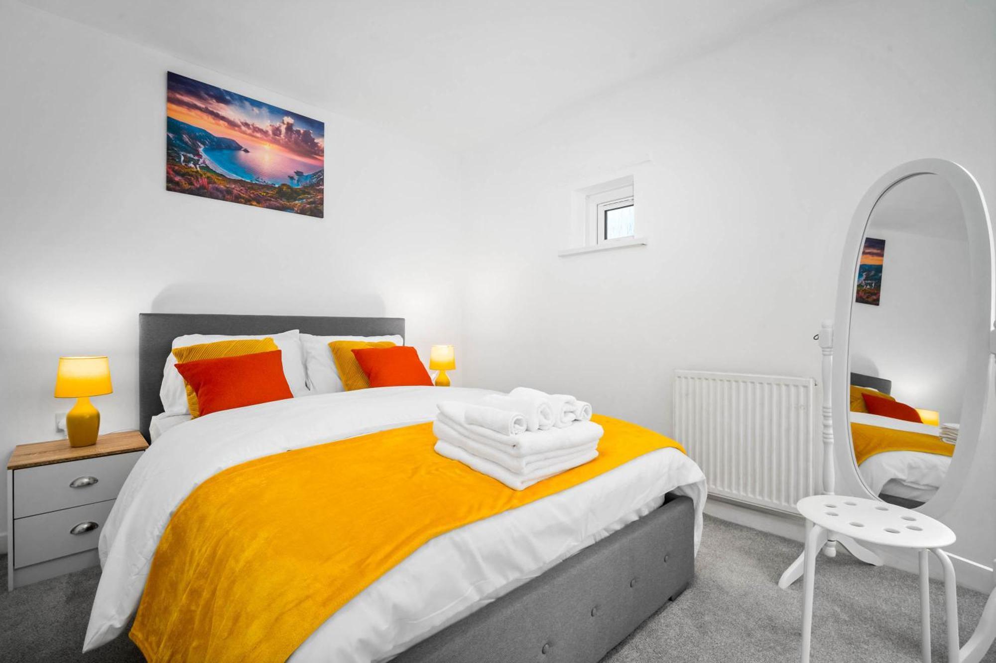 Luxury New House With Free Parking Apartment Birmingham Bagian luar foto